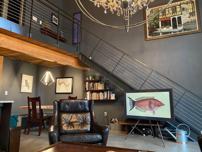 Photo - Veer Lofts Condominiums -  South Lake Union Unit 618