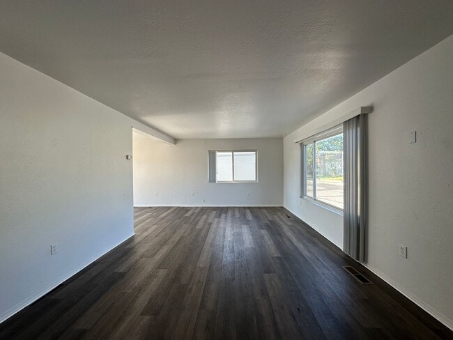 Building Photo - 1520mc Unit 1520mc "LS BR"