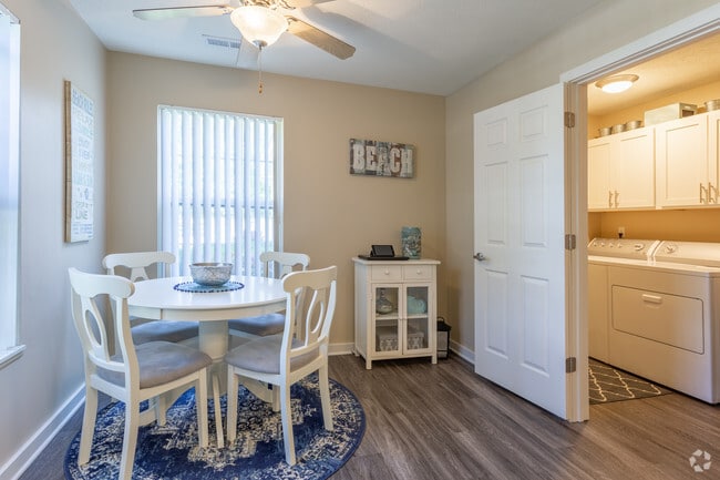 Country 2BD 1.5BA 1,160 sq. ft.