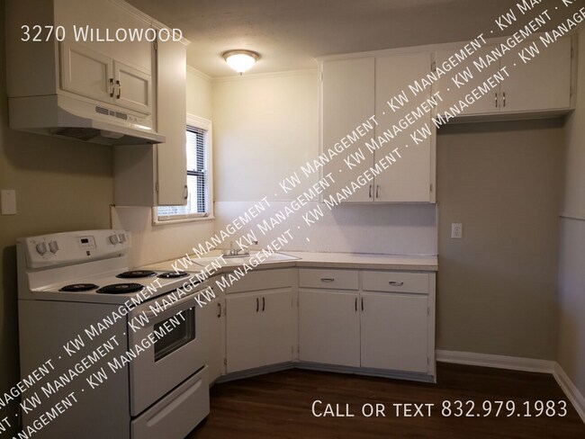 Photo - 3270 Willowood-