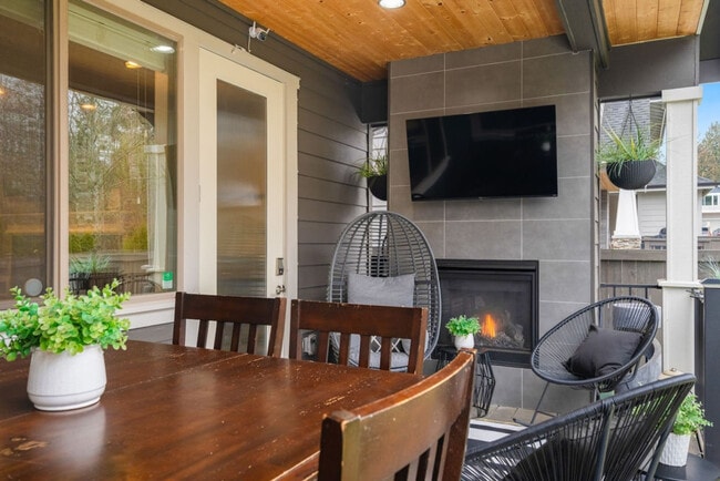 Photo - 868 Chelan Ave NE Unit ID1231233P