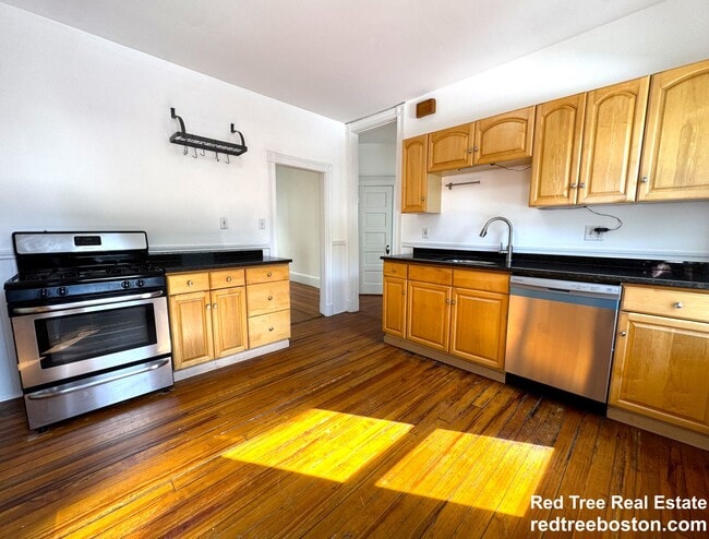 Photo - 67 Washburn Ave Unidad 2