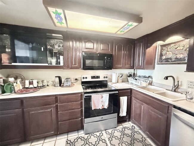 Photo - 2016 Main St Unit 1704