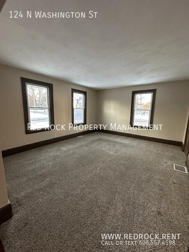 Photo - 124 N Washington St