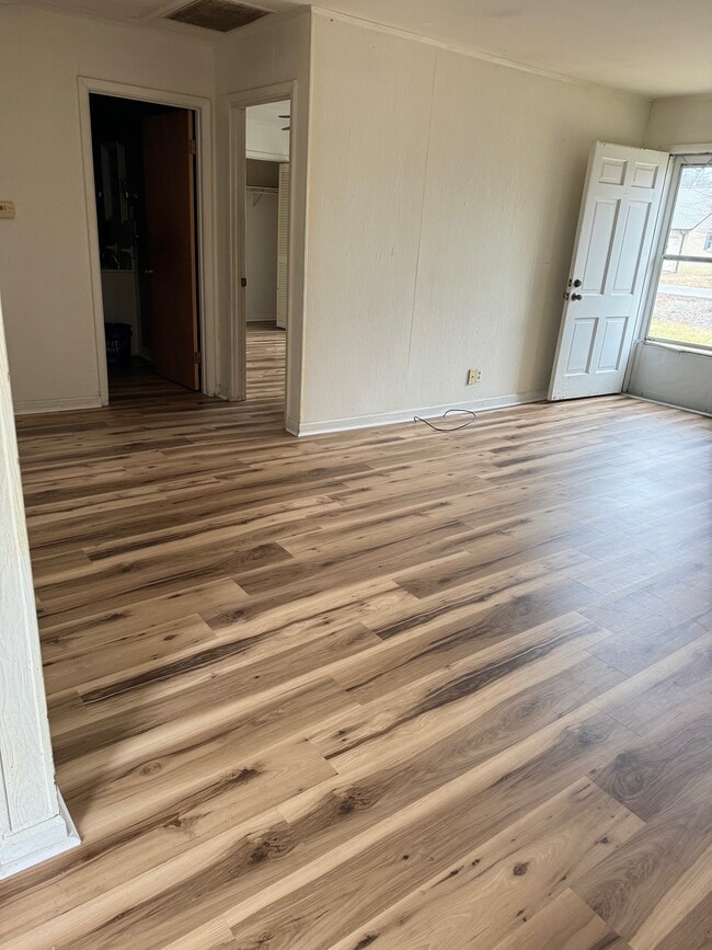 907 Story Ave Unidad 907 Story Avenue