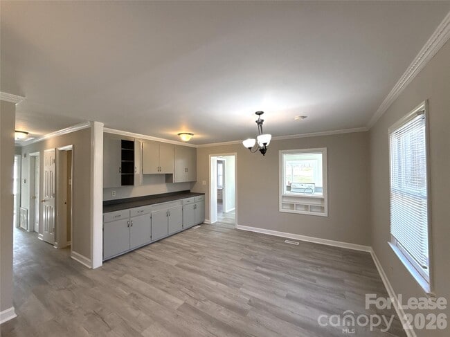 Photo - 513 Rhodes Ave