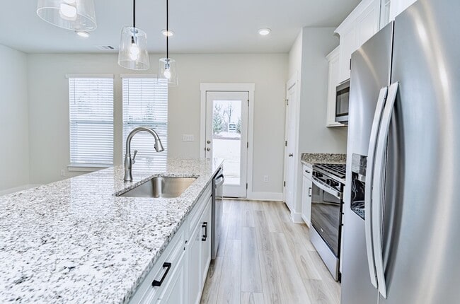 Photo - 114 Marston Ln