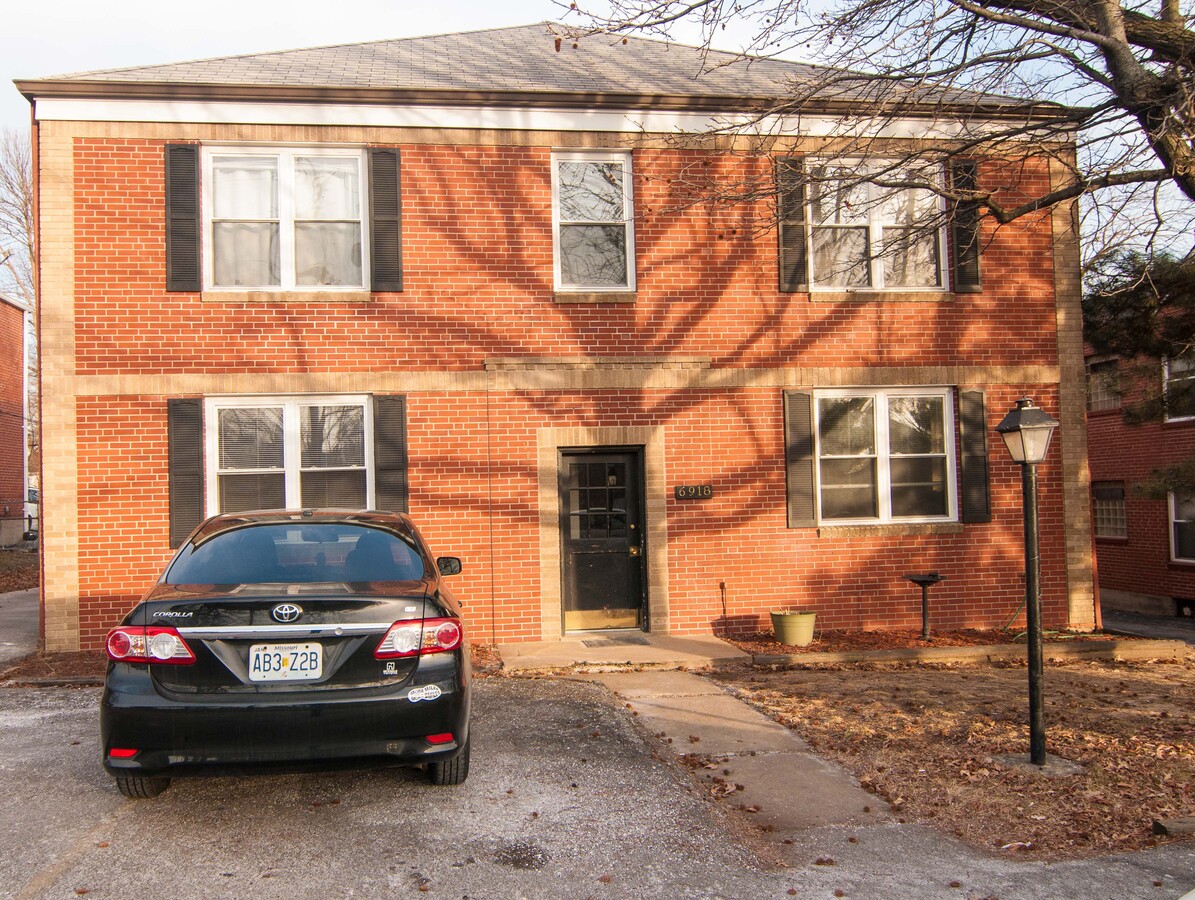 Photo - 6918 MacKenzie Rd 1N Apartment
