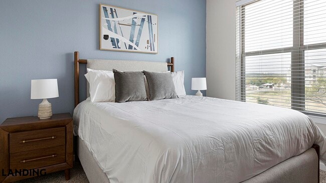 Photo - 14015 Univ Pass Unidad 2310