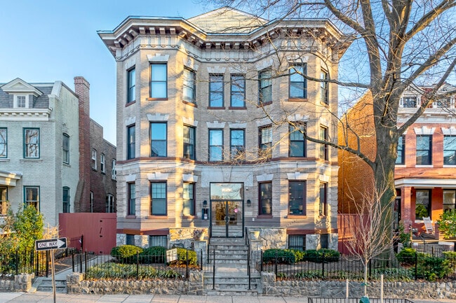 1754 Lanier Pl NW - Lanier Apartments