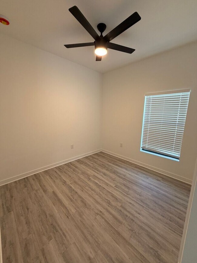 Photo - 1117 Abrams Blvd