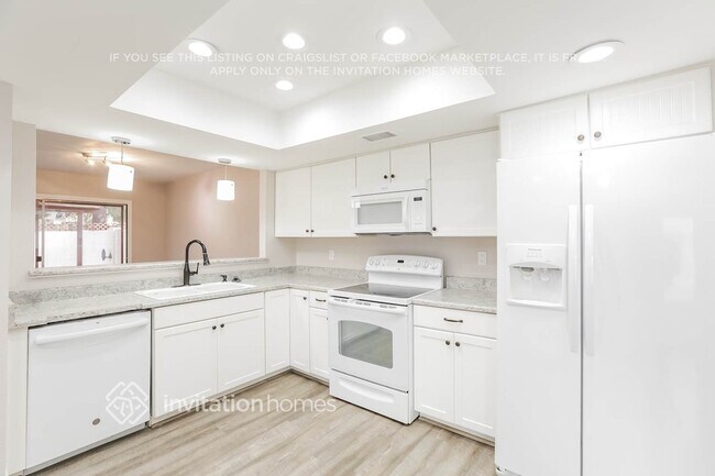 Photo - 2733 W Estrella Dr