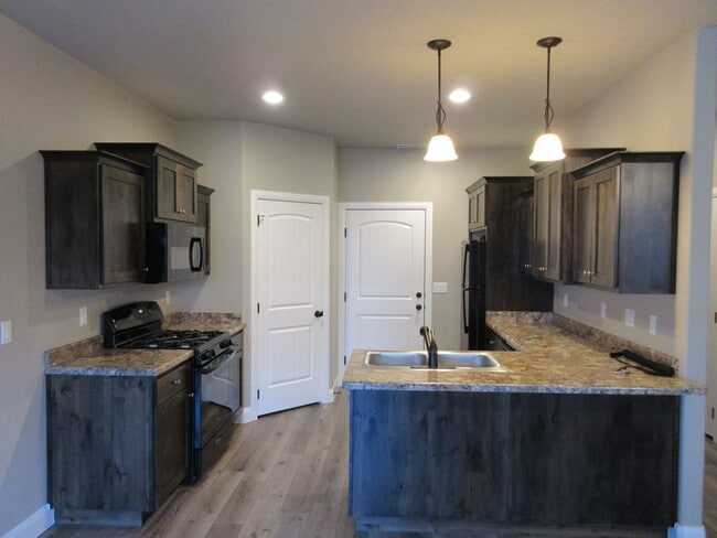 Photo - Newer Town home living in the heart of Cedar City!