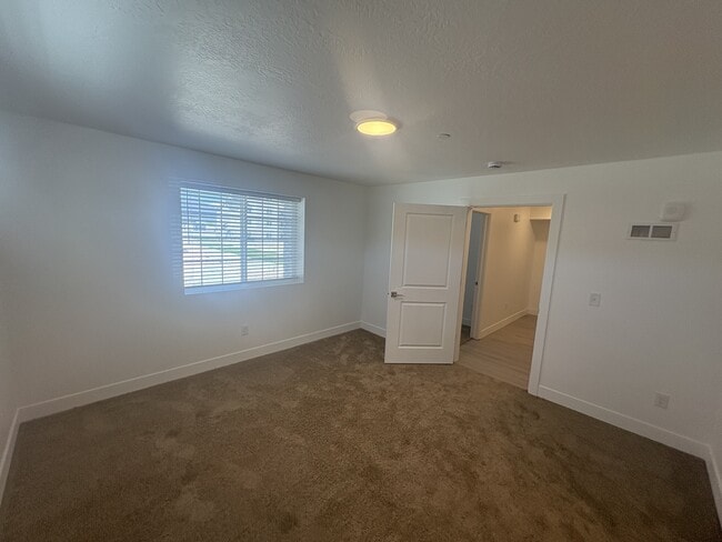 Photo - 1103 Sawmill Blvd E