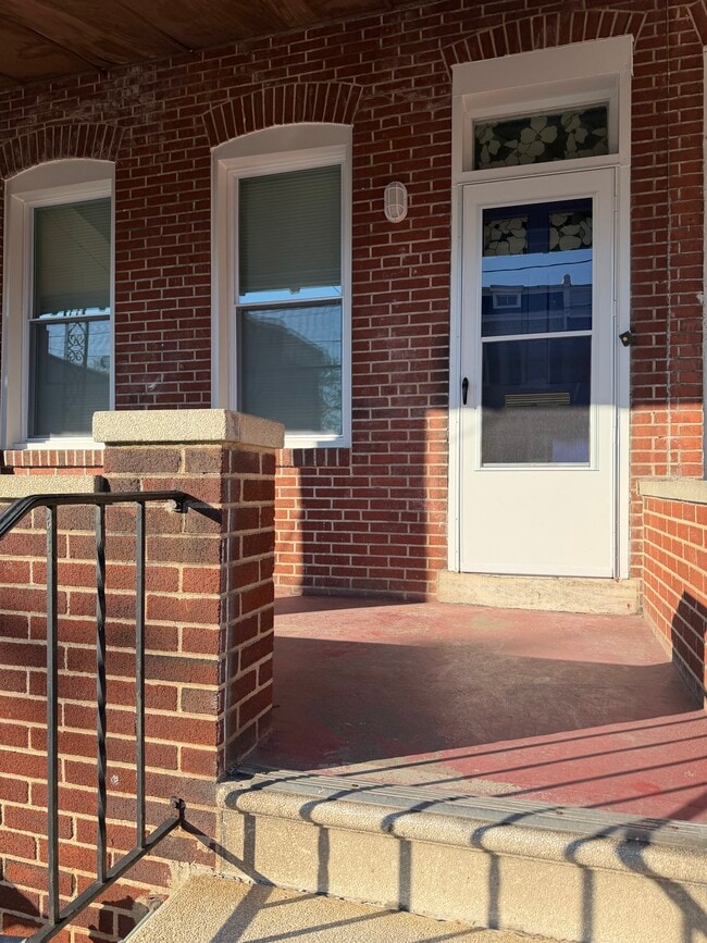 Photo - 1815 W 2nd St