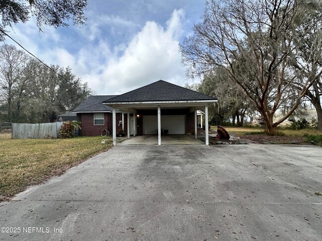 Photo - 22490 Pine St