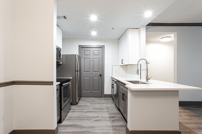 Photo - 1074 Peachtree Walk NE Unidad B115