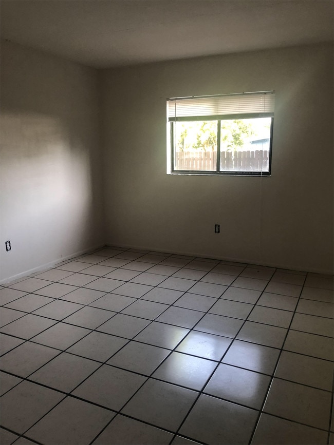 Photo - 2330 Maple Ave Unit 304