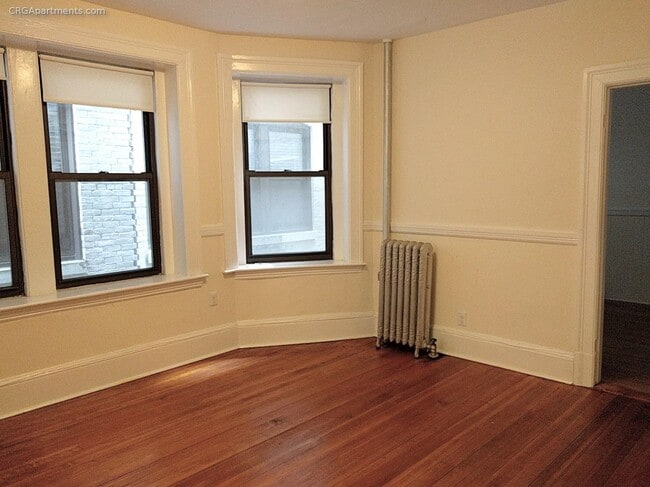 Building Photo - 880 Massachusetts Ave Unit 08