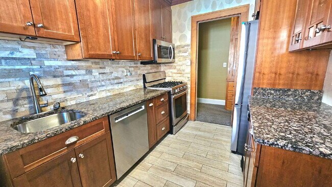 Photo - 2823 Portland Ave