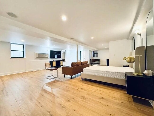 Photo - Nice room in a good neighborhood Unit 1B