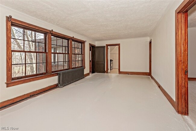 Photo - 285 Corning Dr