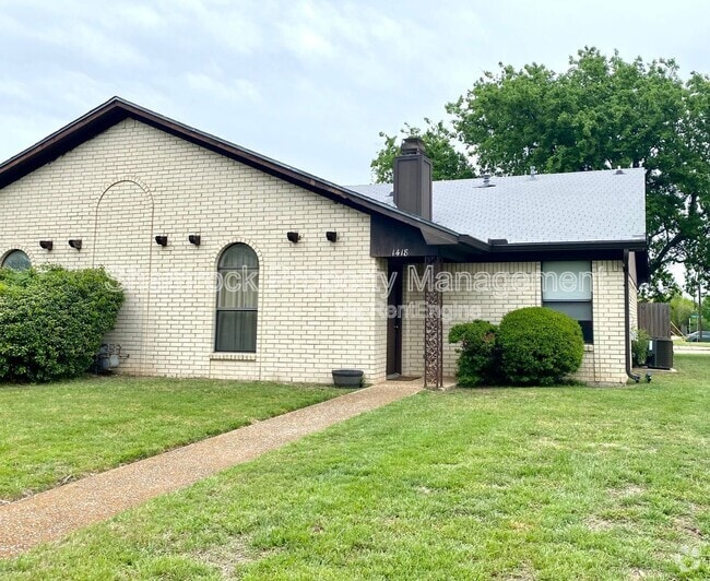 Building Photo - 1418 Chapel Downs Rental