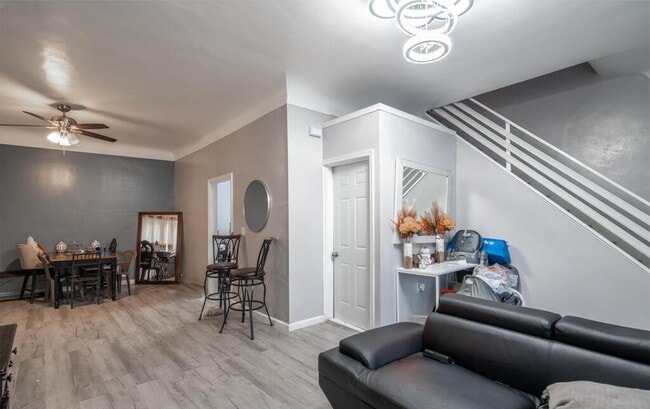 Photo - 1230 Vine St