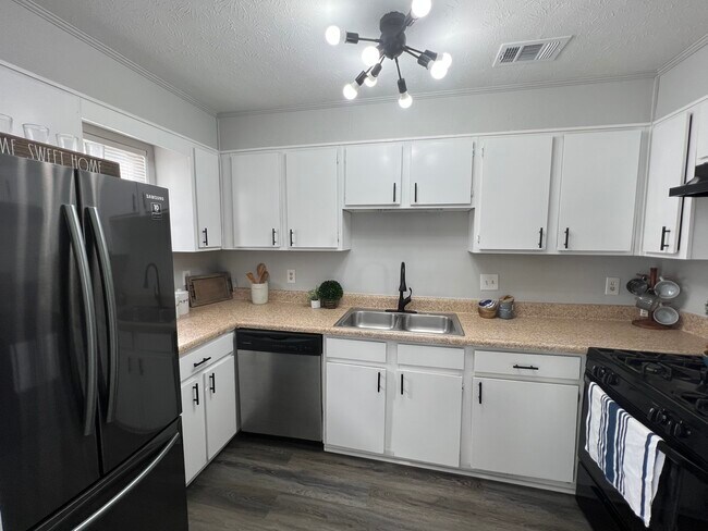 Photo - 1954 Padgett Dr