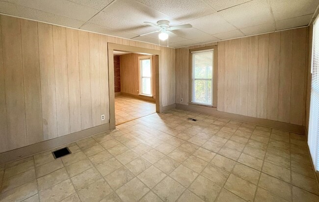 Photo - Spacious 1 Bed 1 Bath House