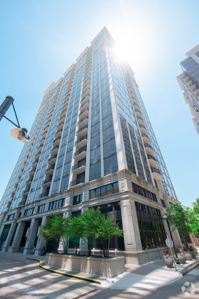 Building Photo - 233 E 13th St Unit 1509 Rental