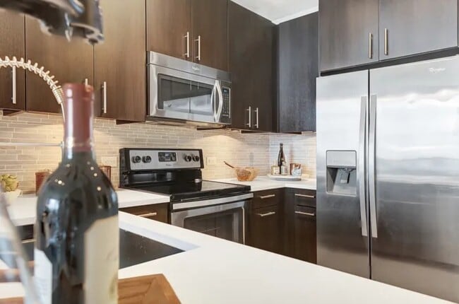 Photo - Galleria Luxury: Up to 4 Weeks Free + $500... Unit HPO1