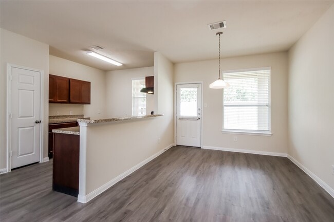 Photo - 9706 Piave Drive