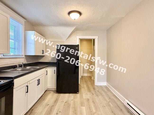 912 3rd St Unit 2