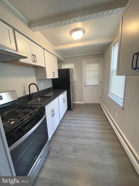 42 3rd Ave