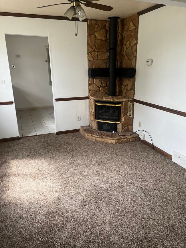 Photo - 3bd Maple Townhome Cash Pay/SECTION 8