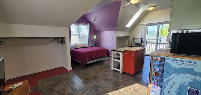 Photo - Charming Over-the-Garage Studio Apartment