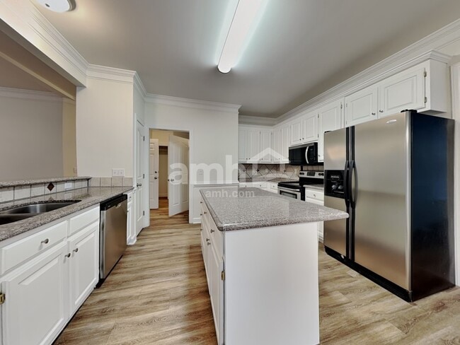 Photo - 8401 Forest Shadow Cir