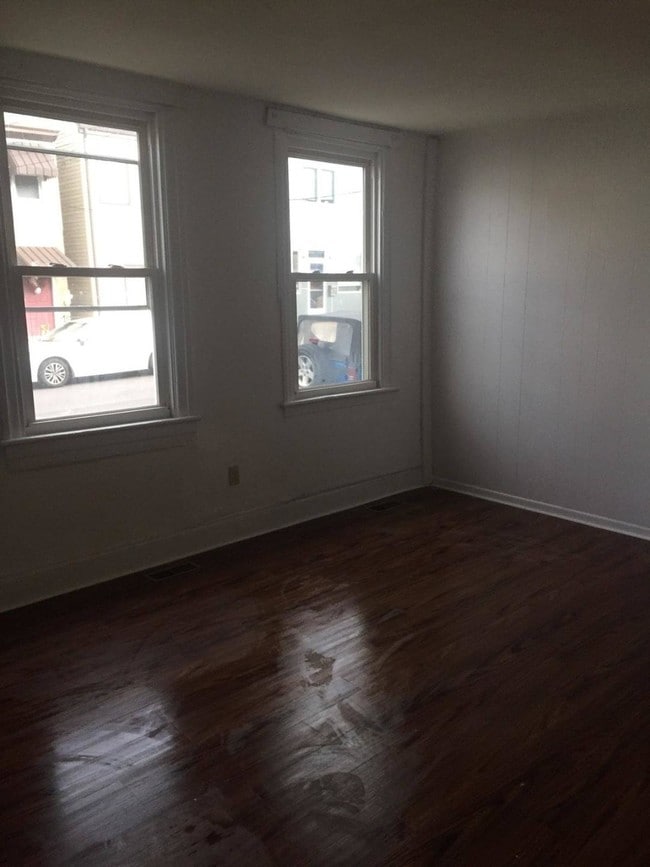 Photo - 128 S 20th St Unit #1