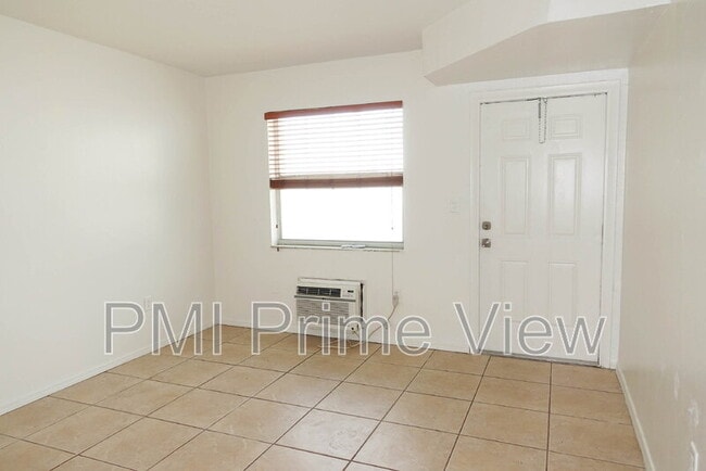 Photo - 7331 NW 37th St Unidad #2