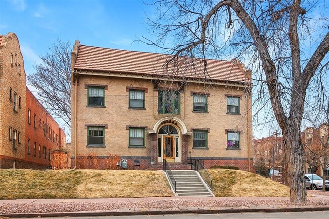Building Photo - 975 N Washington St Unit 7