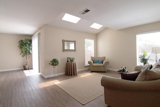 Photo - 4800 Lamonte Ln Unit #1712B