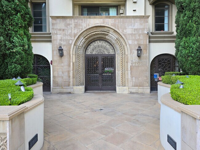 Photo - 10795 Wilshire Blvd