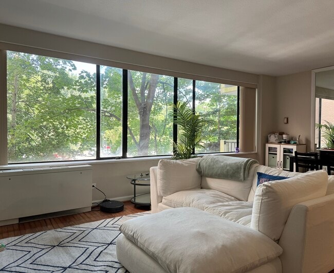 Building Photo - 4501 Arlington Blvd Unit 201 Rental