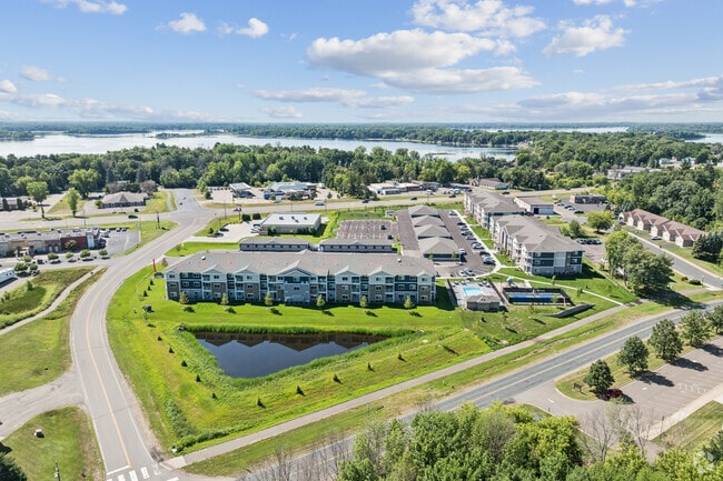 Chisago Lake Apartments - Chisago Lake Apartments