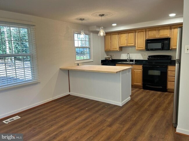 Photo - 2755 Viking Dr