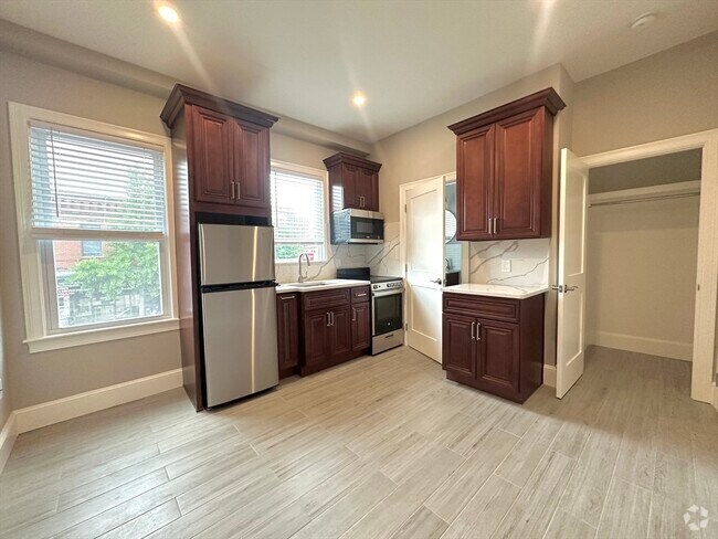 Building Photo - 1152 Cambridge St Unit 2 Rental