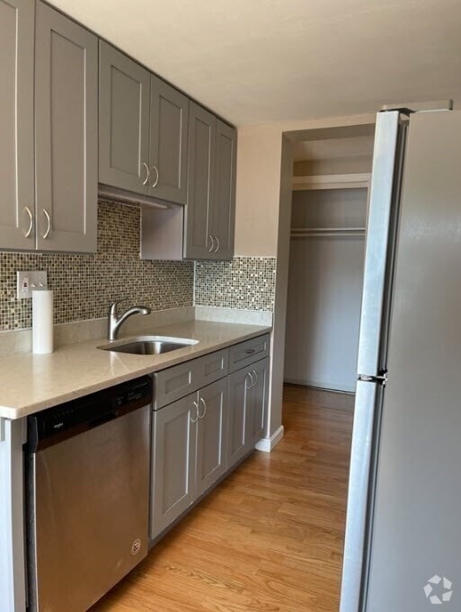 Building Photo - 31 Jones Terrace Unit 5 Rental