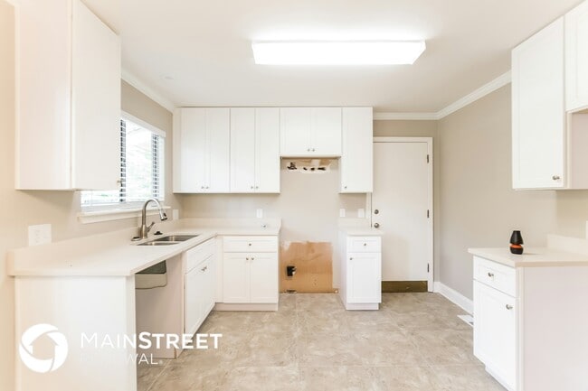 Photo - 6834 Springwood Dr