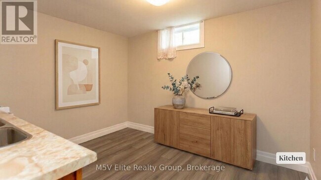 Photo - 811 Nixon Ave